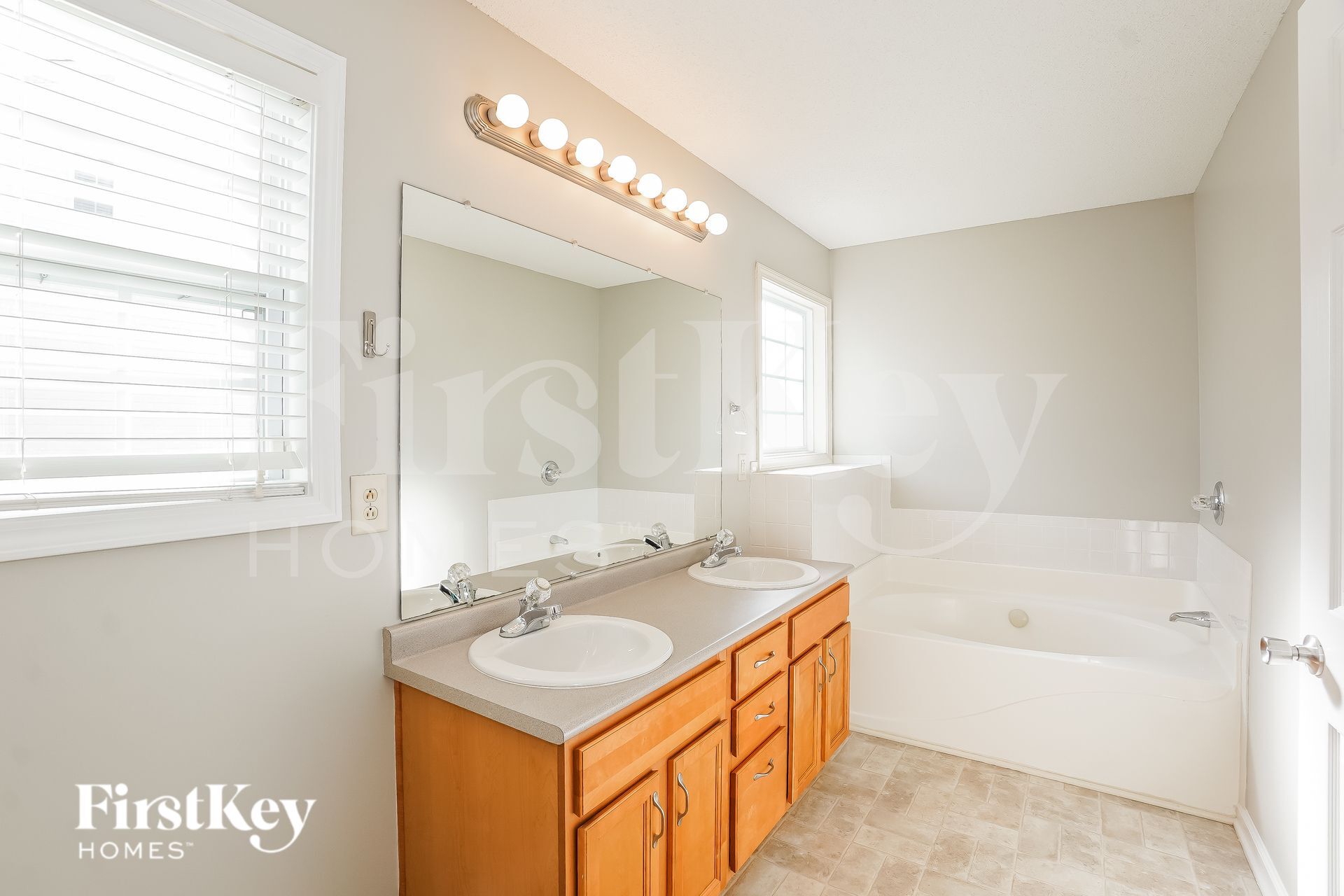 Building Photo - 3407 Bradfield Dr