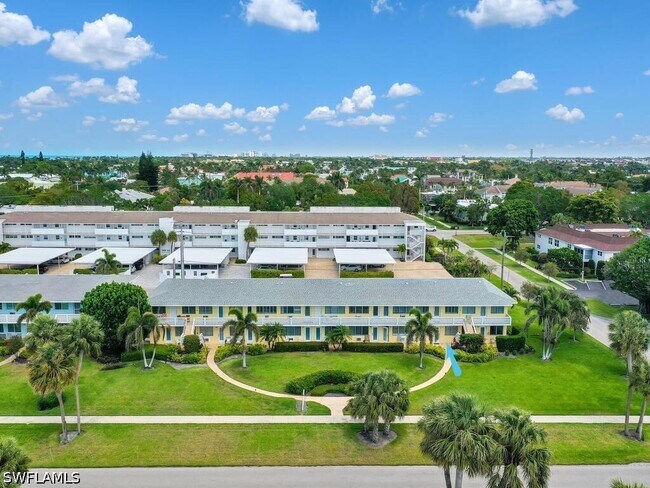 Building Photo - 473 12th Ave S