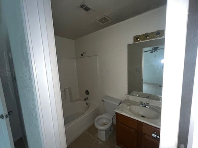 Building Photo - 3001 Cantabrian Dr