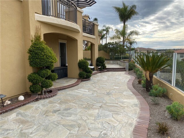 Building Photo - 10 Sable Sands