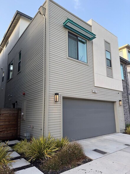 Building Photo - 5661 Beale Ave
