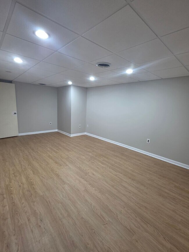 Building Photo - Green Valley Community off Kirkwood Highway