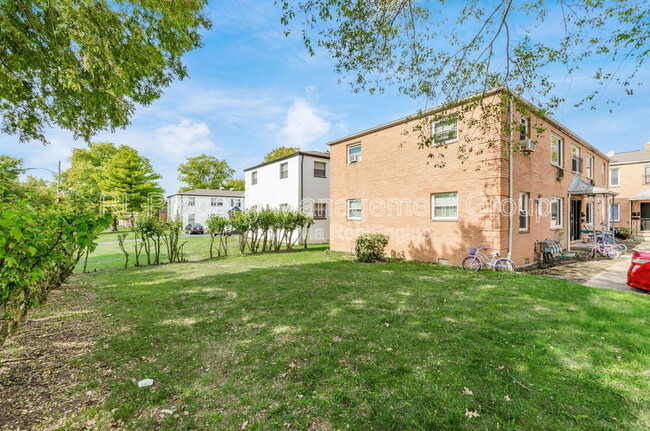 Building Photo - 264 Broadmeadows