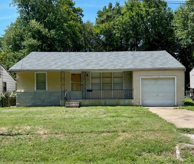 1537 N. Kentwood - 1537 N Kentwood Ave