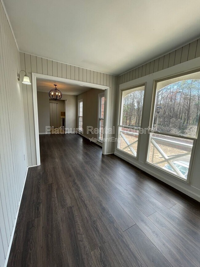 Building Photo - 1166 Booth Rd