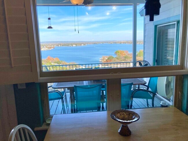 Building Photo - 215 Mountain Top