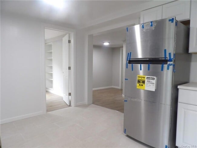 Building Photo - 47 E Main St