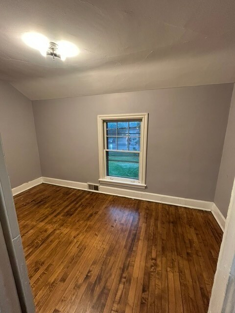 Building Photo - 37256 IL-83