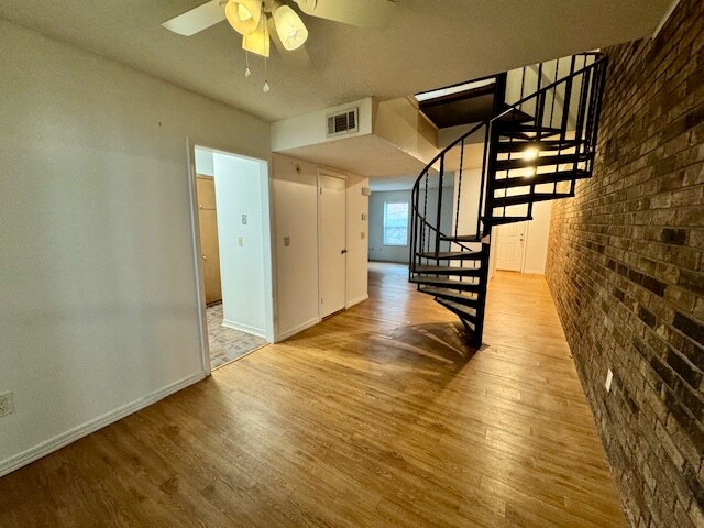 Building Photo - 280 S Hill Ave