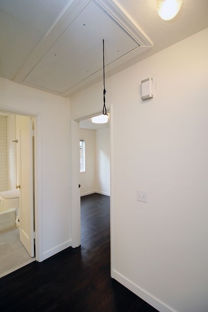 Building Photo - 5535-5535 SE 17th Ave