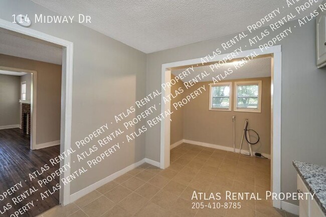 Building Photo - 114 Midway Dr