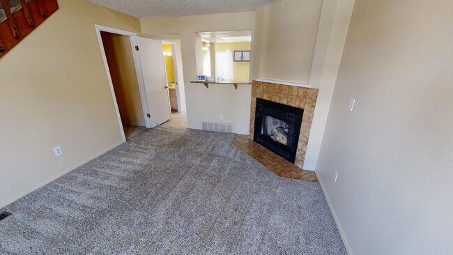 Building Photo - 5549 Dunbar Ct