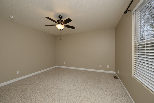 Building Photo - 347 Sheraton Dr NW