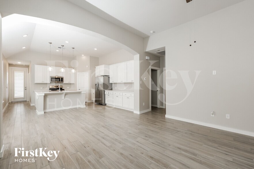 Building Photo - 235 Aster View Ct