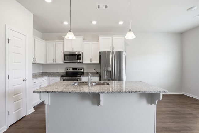 Building Photo - Vale Loop