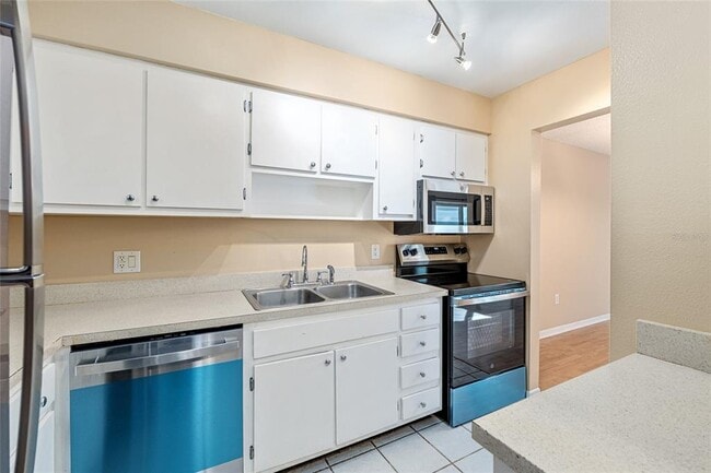 Building Photo - 3057 NW 28th Cir