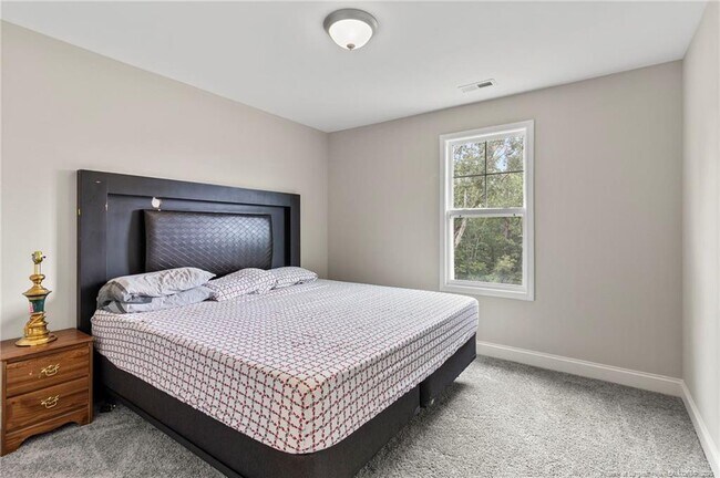 Building Photo - 112 Nairn St