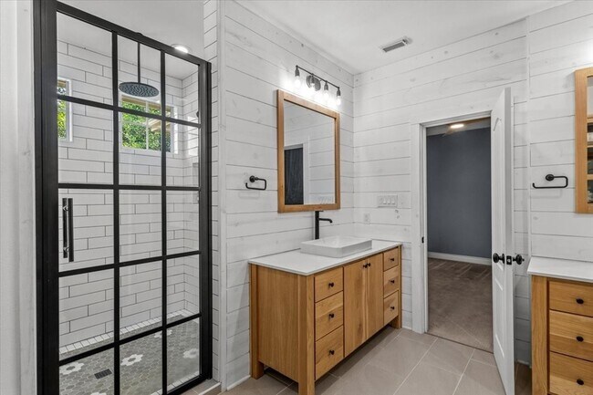 Building Photo - 4308 Canoas Dr