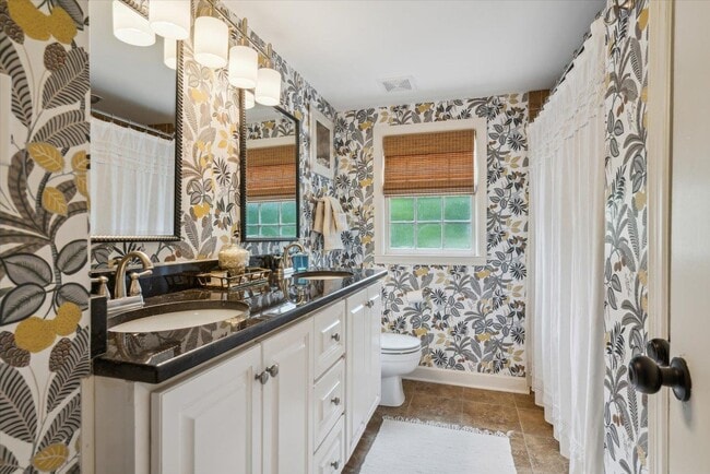 Building Photo - 181 Wallace Rd