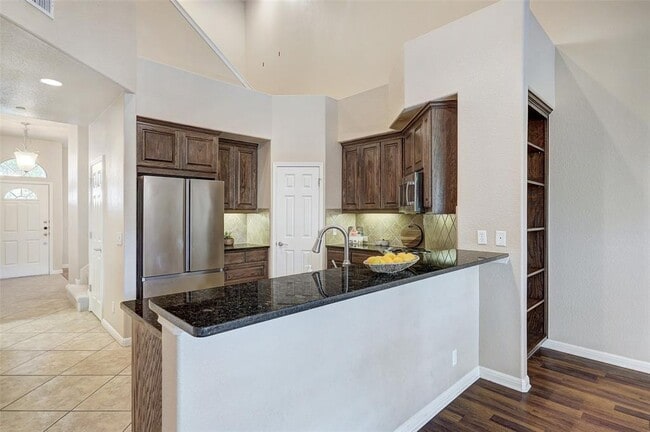 Building Photo - 10300 Morado Cove