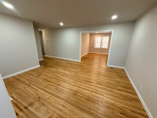 Building Photo - 5308 E Madison Ave Tulsa Ok