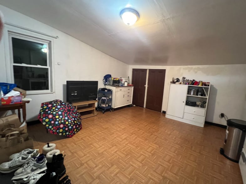 Building Photo - 3 S 3rd St