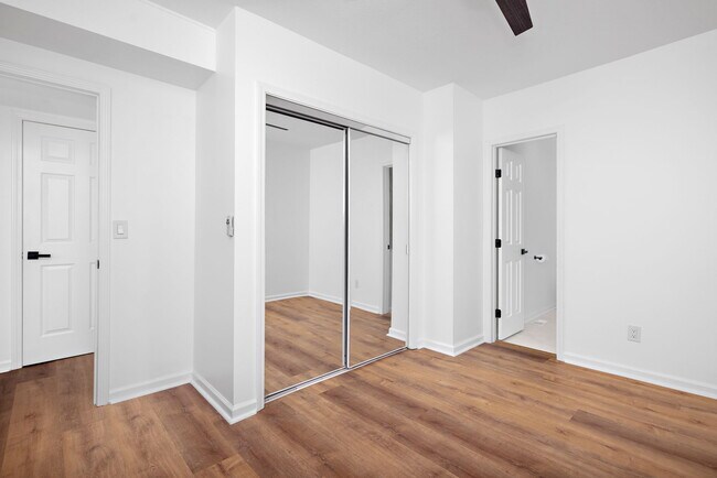 Building Photo - 4516 Mercier St