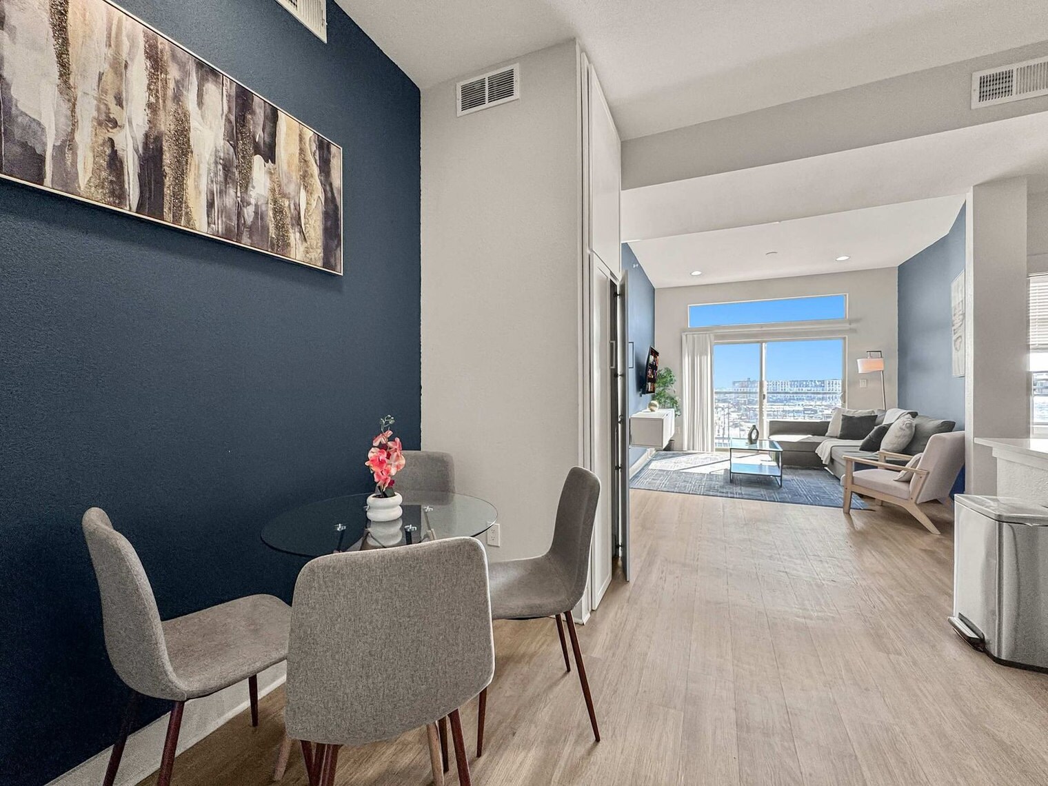 Building Photo - 2916 Indiana St