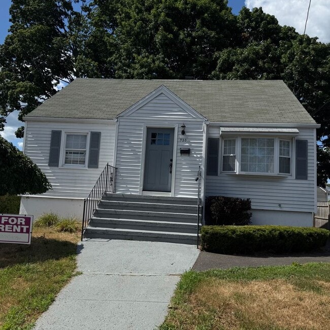 Primary Photo - 320 Norland Ave