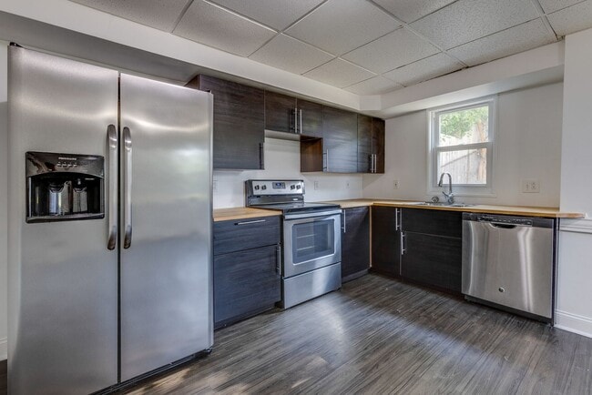 Building Photo - 81 Westwood St