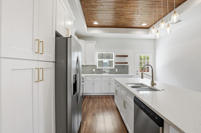 Building Photo - 5718 Barkridge Dr