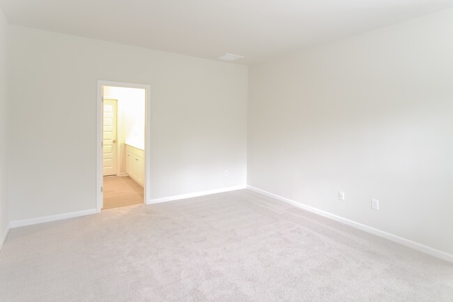 Building Photo - 331 Hillwood Ct