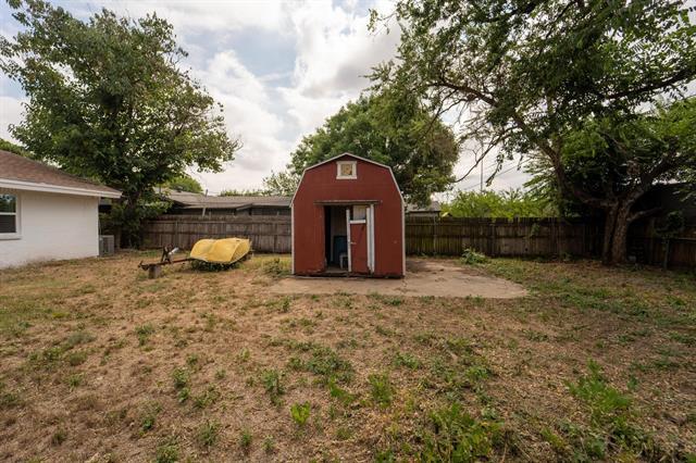 Building Photo - 404 Westwood Dr