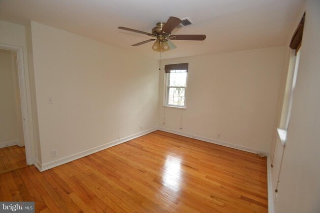 Building Photo - 3546 S Utah St