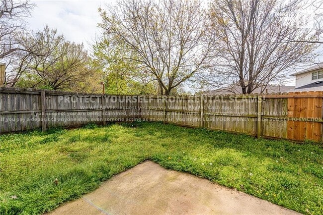 Building Photo - 1658 N Saddlehorn Ave