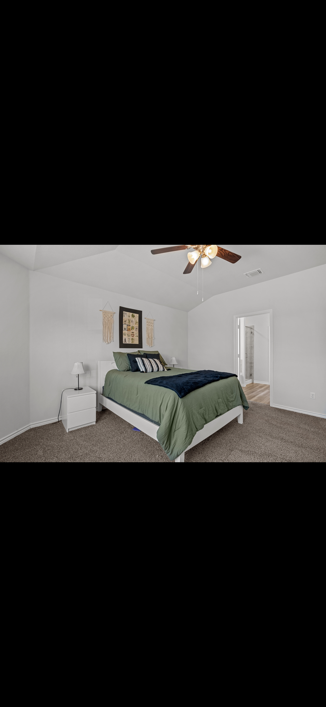 Building Photo - 3885 Lorenzen Ct