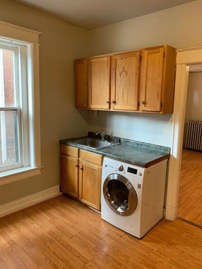 Building Photo - 1736 T St NW