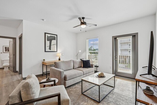 Building Photo - 147 Laurenco Loop