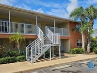 Building Photo - *MOVE-IN SPECIAL* 1 Bed 1 Bath Apartment at the Casabella Apartments in Clearwater, FL