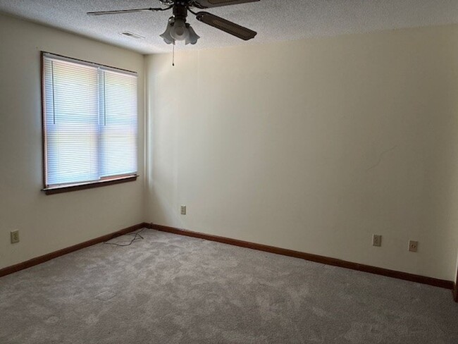Building Photo - 4705 Fargo Ct