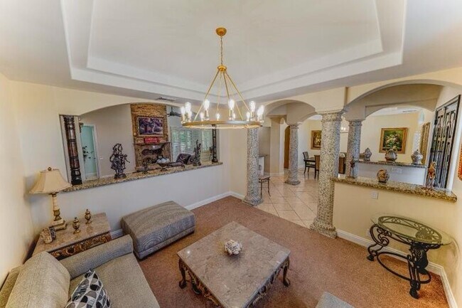 Building Photo - 31695 Avenida Del Padre