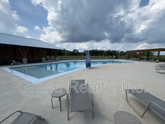 Building Photo - 5823 Sargassum Ln