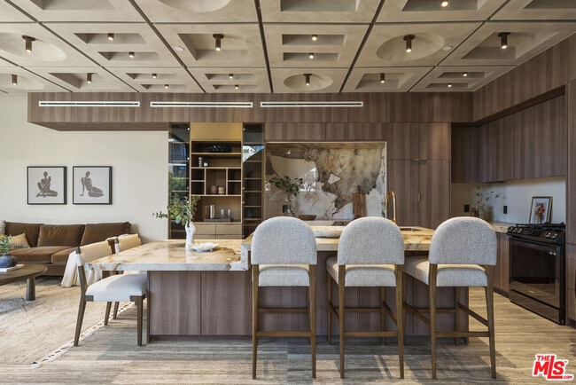 Building Photo - 1021 N Ogden Dr