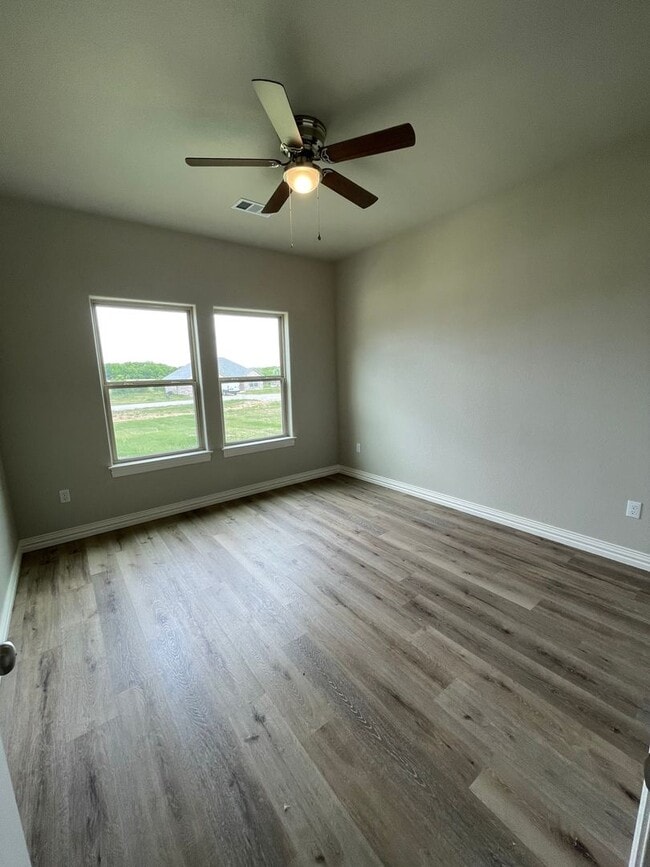 Building Photo - Cozy 3 bed, 2 bath close to Choctaw Casino