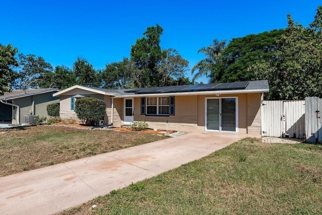 Building Photo - 1748 Colmar Dr