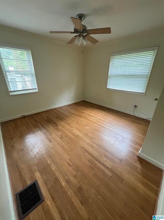 Building Photo - 308 Rosewood St