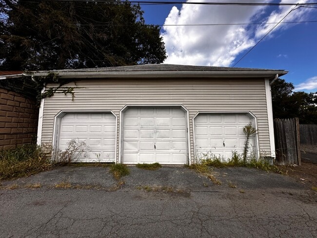 Building Photo - 110 Hanover St