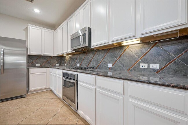 Building Photo - 5627 Granite Falls Ln