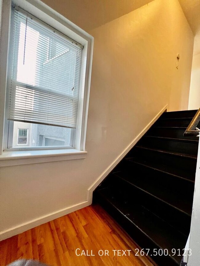 Building Photo - 122 S 46th St