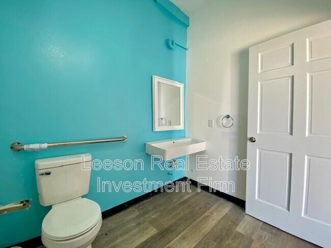 Building Photo - 218-228 North Market Street